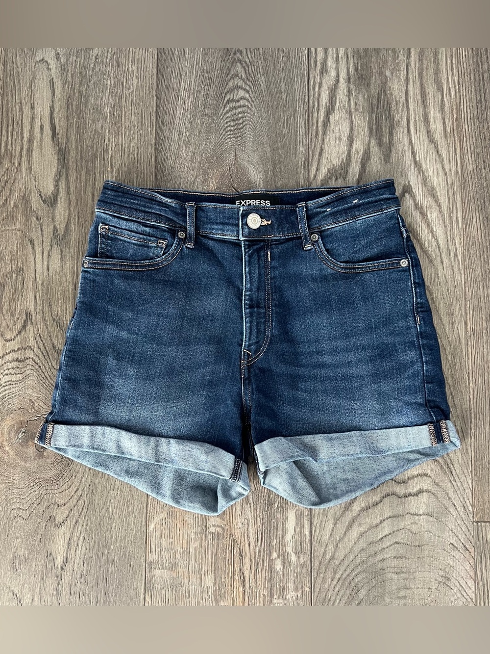EXPRESS Midi High Rise Denim Jean Shorts Size 6
